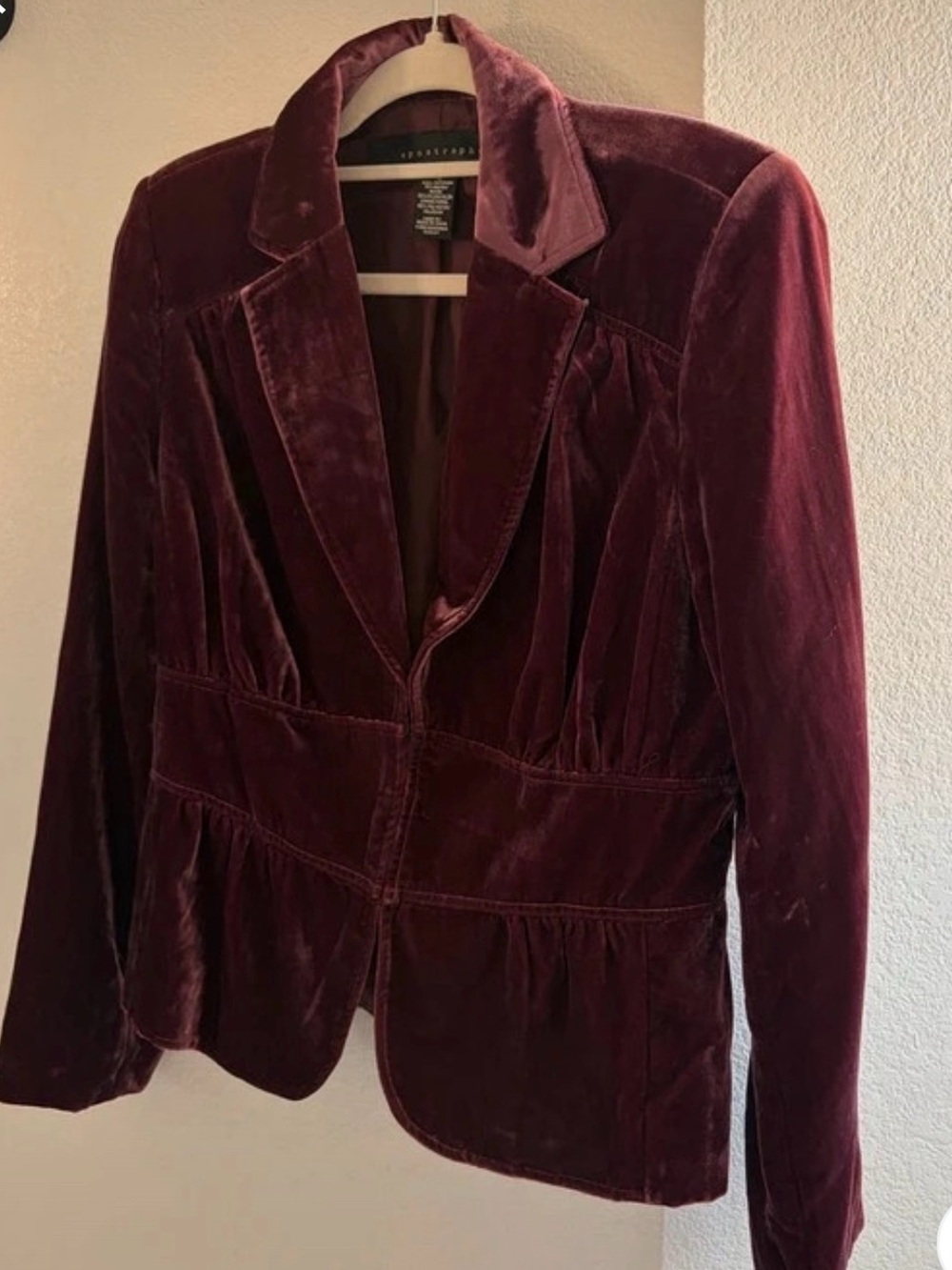 Apostrophe Burgundy Velvet Tailored Blazer